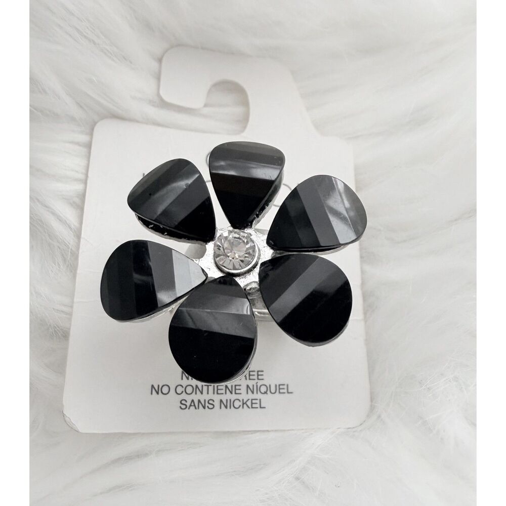 Black Faceted Flower Stretch Ring Elastic Band Statement Cocktail One Size